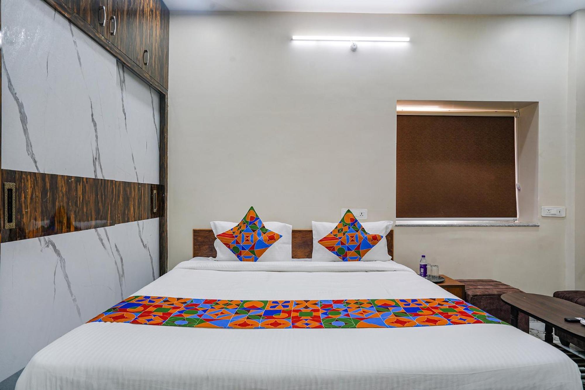 Fabhotel Perams Grand Inn - Hitech City Хайдарабад Экстерьер фото