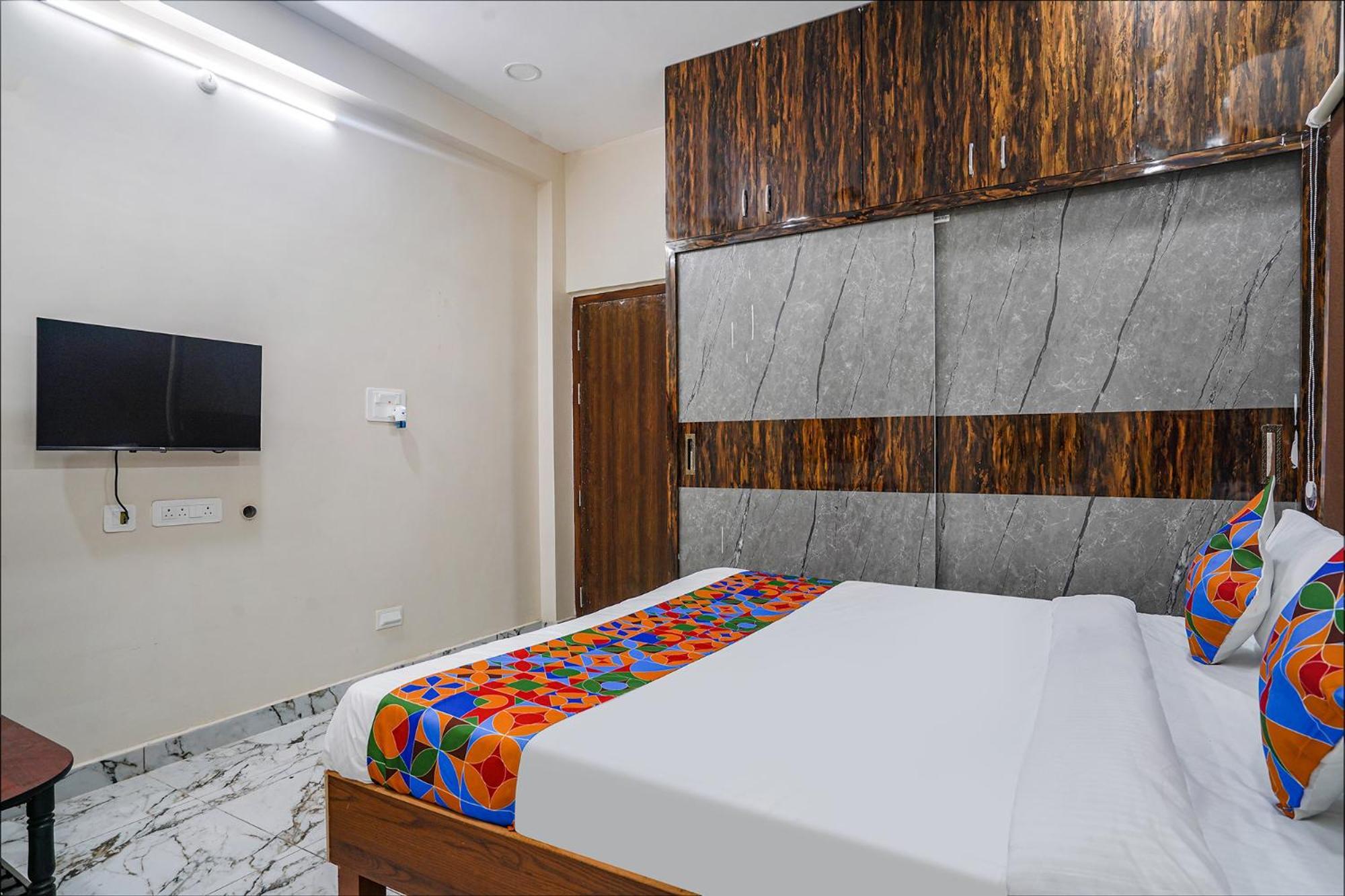 Fabhotel Perams Grand Inn - Hitech City Хайдарабад Экстерьер фото